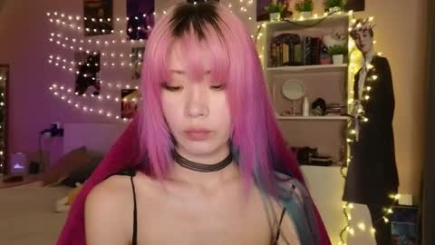 EveEva online show from 03/01/26, 03:30