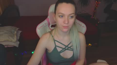 Evie online show from 12/17/24, 08:23