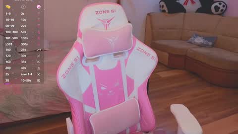 Evie online show from 01/09/25, 03:36