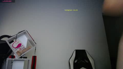  Exa help me position myself with your thumb up thanks  online show from 01/08/25, 03:40