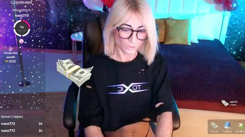  F R A U  online show from 02/28/25, 01:05