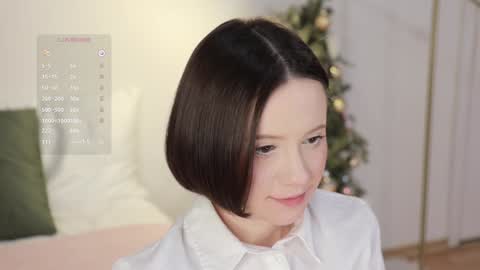 Essie  online show from 01/19/25, 03:08