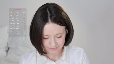 Essie  online show from 02/07/25, 08:44