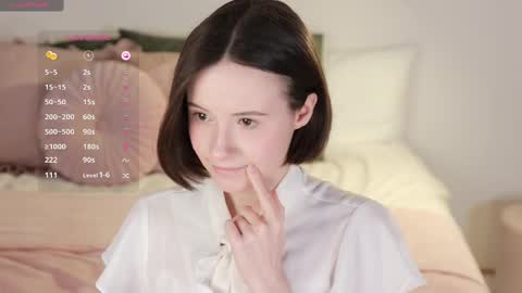 Essie  online show from 03/07/25, 10:56