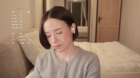 Essie  online show from 03/01/26, 05:59