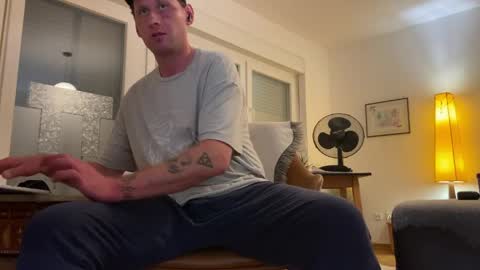Snapshot of _fickerr chatting on 06/03/26, 11:32 _fickerr online show from 06/03/26, 11:32