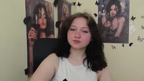Snapshot of _foxy_lady chatting on 05/06/26, 06:30 Alice online show from 05/06/26, 06:30