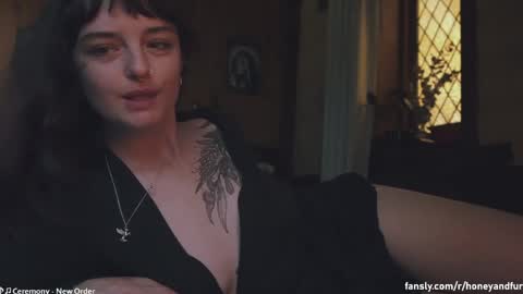 Snapshot of _freckles chatting on 05/03/26, 11:11 Jacqui Queen goddess motorcycle mozzarella Jaq next livestream see bio online show from 05/03/26, 11:11