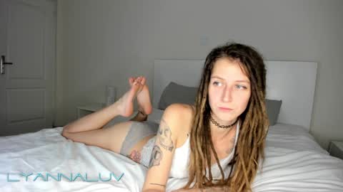 Lyanna and Derek online show from 01/10/25, 10:04