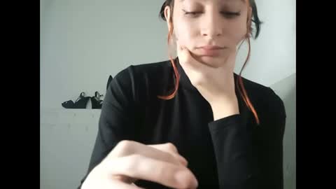 Snapshot of _genesid_dixton chatting on 01/24/25, 12:52 Mia-foster online show from 01/24/25, 12:52