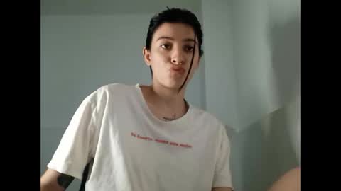 Snapshot of _genesid_dixton chatting on 02/16/25, 08:00 Mia-foster online show from 02/16/25, 08:00