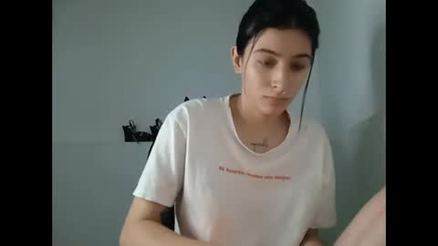 Snapshot of _genesid_dixton chatting on 02/17/25, 03:36 Mia-foster online show from 02/17/25, 03:36