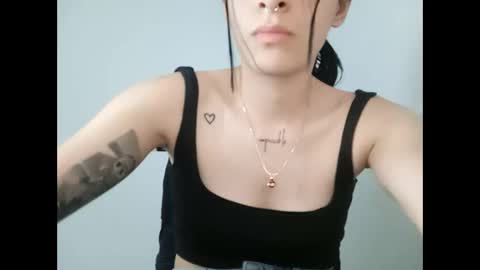 Snapshot of _genesid_dixton chatting on 02/21/25, 09:11 Mia-foster online show from 02/21/25, 09:11