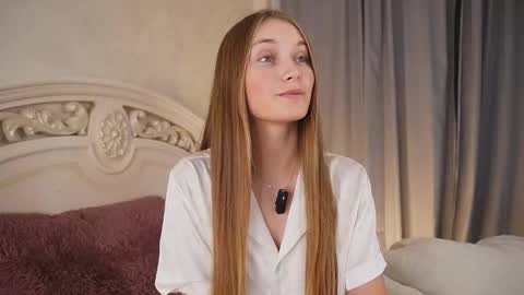 Milly online show from 09/12/25, 02:22