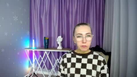 _greybunny_ online show from 09/14/25, 11:20