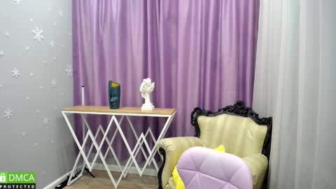 _greybunny_ online show from 09/20/25, 10:16