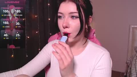 Tori online show from 03/06/25, 06:08