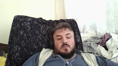  hasanhz.  online show from 09/22/25, 12:51