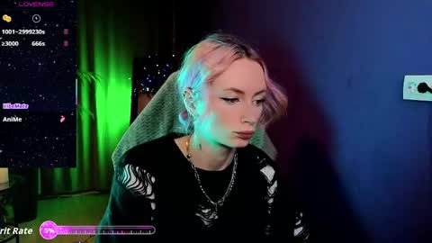 Snapshot of _helencarter chatting on 05/10/26, 08:36 Helen Carter 3 Next stream 2330 MSC online show from 05/10/26, 08:36