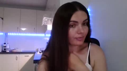 Snapshot of _hidden_frommymoom_ chatting on 07/03/26, 07:09 Criss4u online show from 07/03/26, 07:09