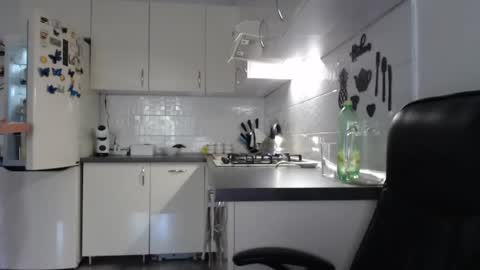 Snapshot of _hidden_frommymoom_ chatting on 07/09/26, 09:24 Criss4u online show from 07/09/26, 09:24