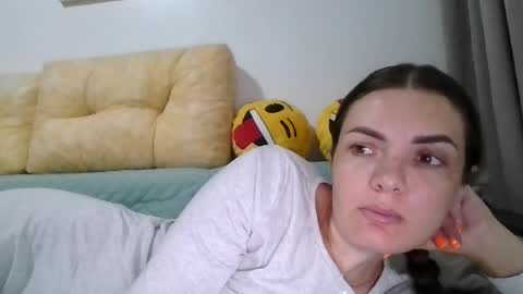 Snapshot of _hidden_frommymoom_ chatting on 07/14/26, 05:07 Criss4u online show from 07/14/26, 05:07