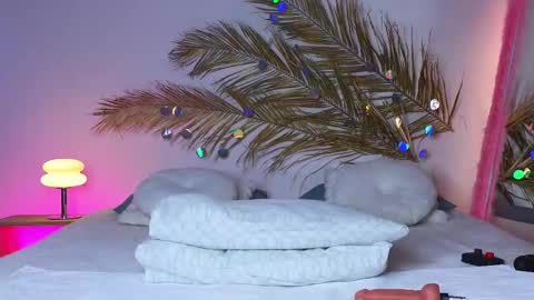 Holly online show from 02/20/25, 06:06