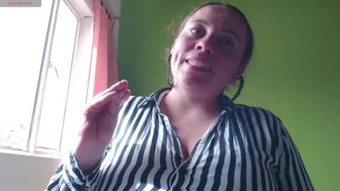 Snapshot of _honey1_ chatting on 05/12/26, 07:11 Honey online show from 05/12/26, 07:11