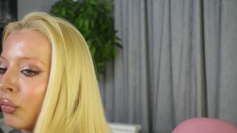 Lana online show from 02/26/26, 08:13