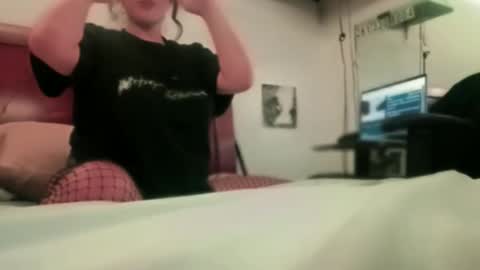 YOUR FUTURE EXXXWIFE online show from 05/06/26, 09:58
