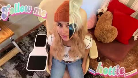 _hottie__ online show from 10/08/25, 08:01