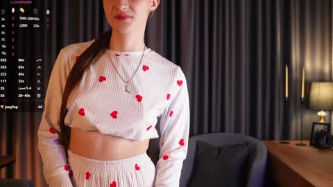 Ava 3 online show from 10/16/25, 03:24