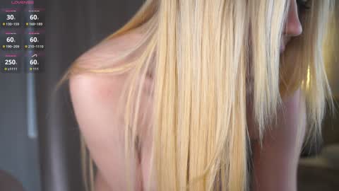 Ava 3 online show from 11/17/25, 11:21