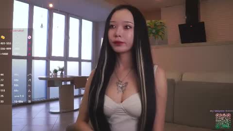 Snapshot of _in_the_end_ chatting on 06/10/26, 04:06 you Mia online show from 06/10/26, 04:06