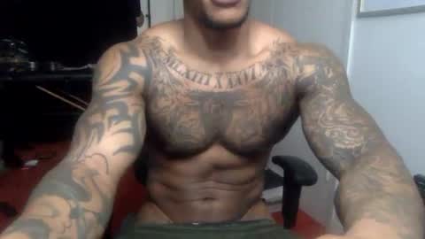 Snapshot of _infamous_ chatting on 01/28/25, 07:00 Tatted34 aka PimpDaddy SlickDick online show from 01/28/25, 07:00