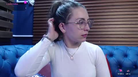 Isa online show from 02/17/25, 11:34