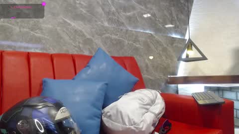 Isa online show from 03/12/25, 06:22