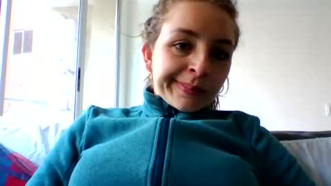 Isa online show from 03/19/26, 12:09