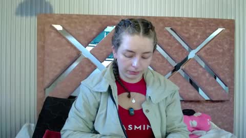 Snapshot of _isaabellaa chatting on 05/03/26, 11:05 Isa online show from 05/03/26, 11:05