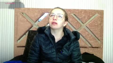 Snapshot of _isaabellaa chatting on 06/07/26, 10:41 Isa online show from 06/07/26, 10:41