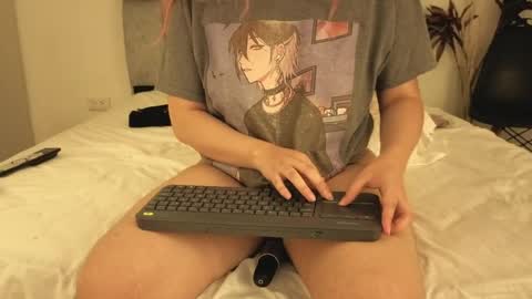 Waifu Izumi  online show from 05/01/26, 04:50