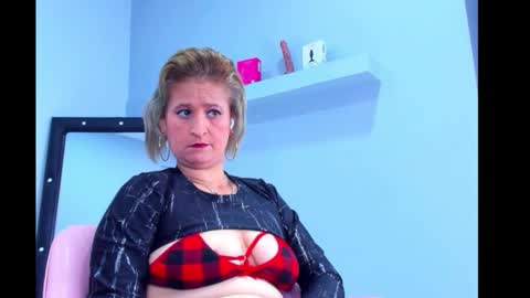 JADE  online show from 02/06/26, 01:14