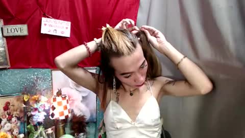 Snapshot of _jejebel chatting on 10/05/25, 08:23  Maria  online show from 10/05/25, 08:23