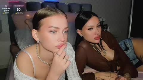 Snapshot of _jesslei_ chatting on 05/31/26, 10:55 Jess blond and Leila brunette online show from 05/31/26, 10:55