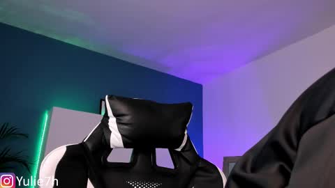  ...  online show from 09/18/25, 08:00