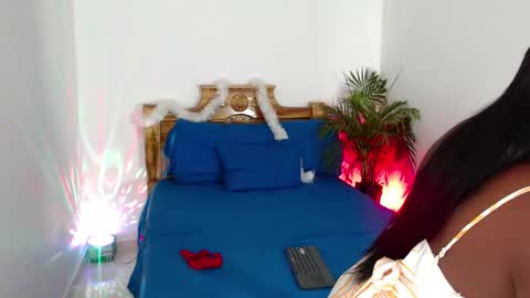 Snapshot of _jhoa chatting on 12/17/24, 05:51 _jhoa online show from 12/17/24, 05:51