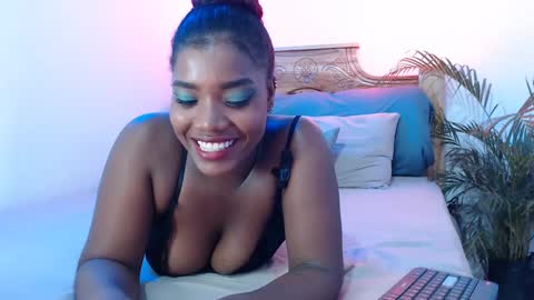 Snapshot of _jhoa chatting on 02/08/25, 07:15 _jhoa online show from 02/08/25, 07:15