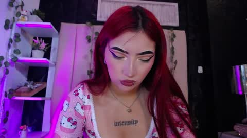 Mia online show from 02/06/25, 02:04