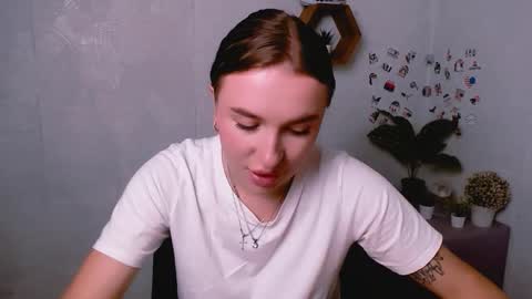 Jolia online show from 09/17/25, 07:10