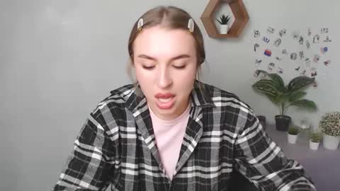 Jolia online show from 09/26/25, 10:41